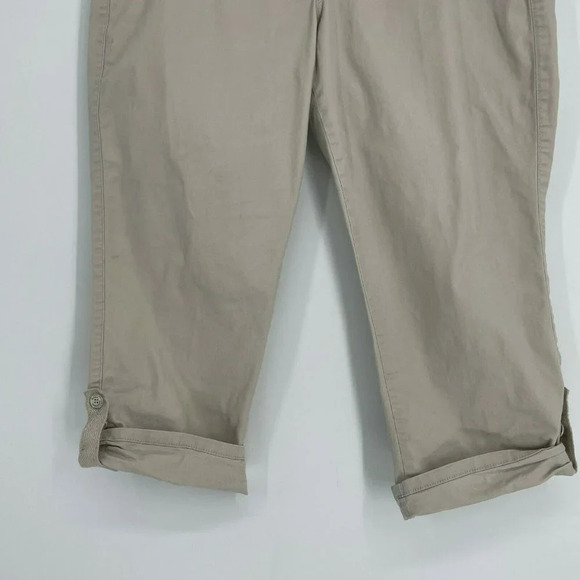 Gloria Vanderbilt Pants Women's 10 Brown Khaki All Around Slimming Effect Capri - Picture 5 of 10